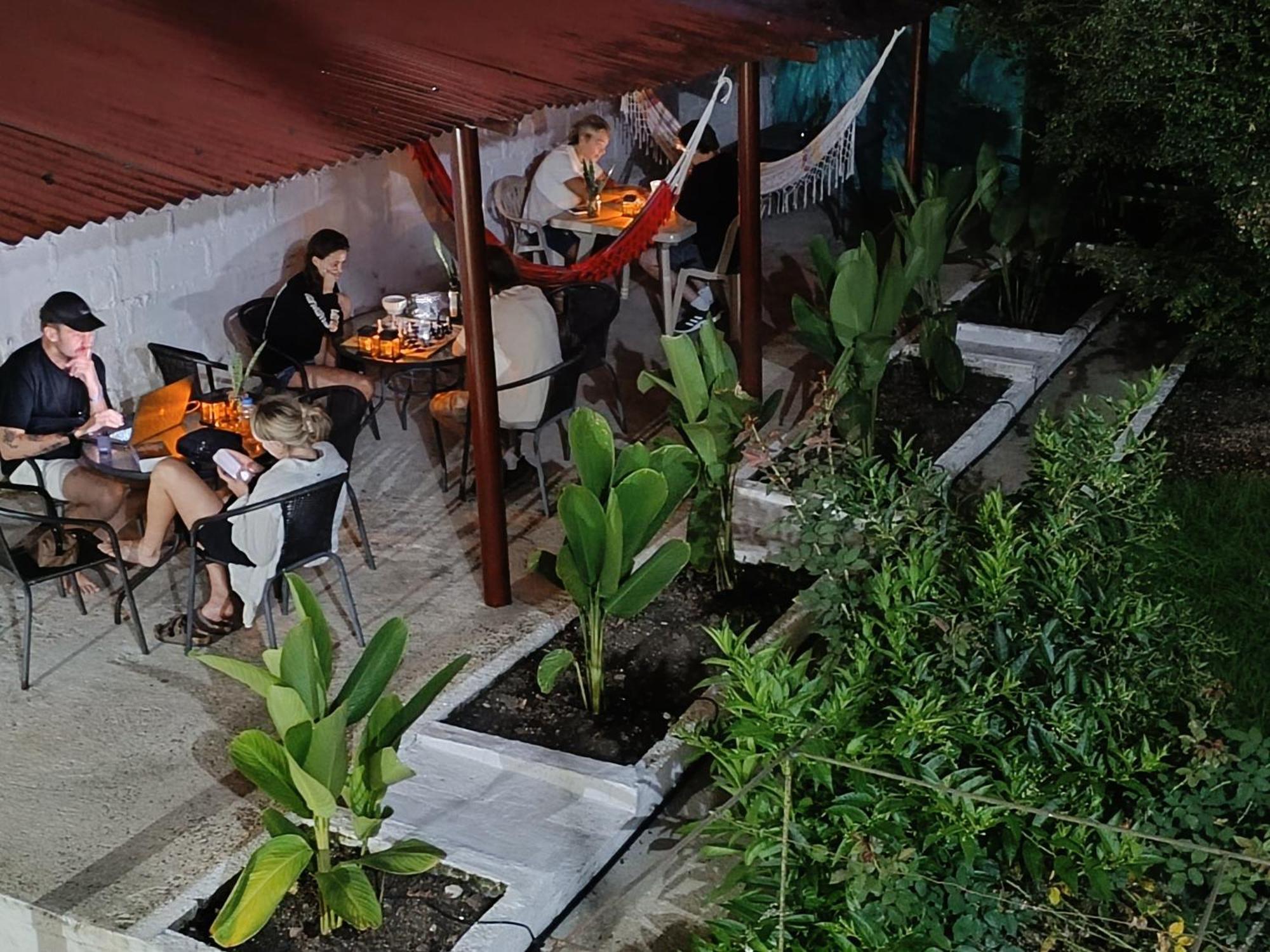 Magic Jardin Hostel - Patio, Balcony & Rooftop 외부 사진