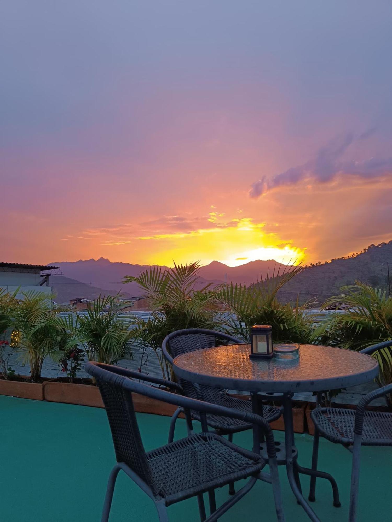 Magic Jardin Hostel - Patio, Balcony & Rooftop 외부 사진